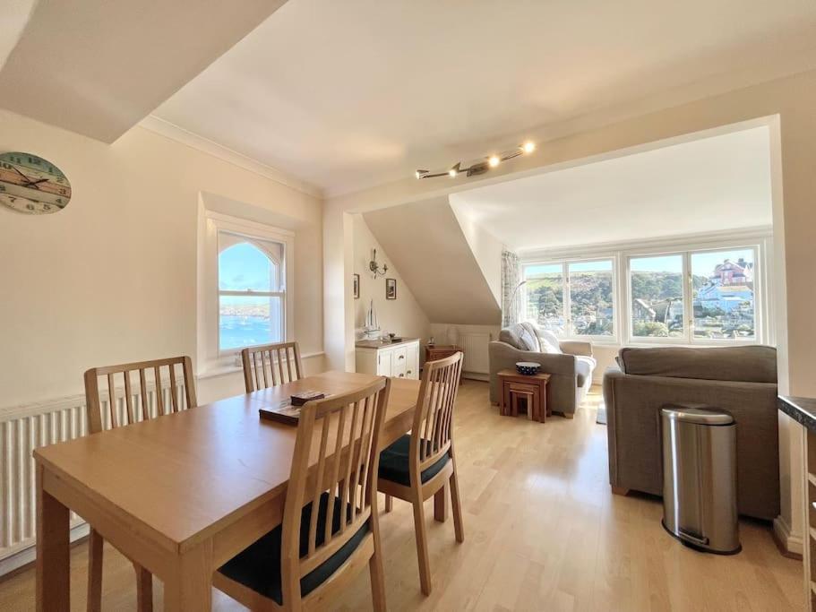 Salcombe - 2 Bedroom Flat, Fantastic Harbour Views Exterior foto